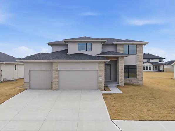 21143 Hartman Ave, Elkhorn, NE 68022