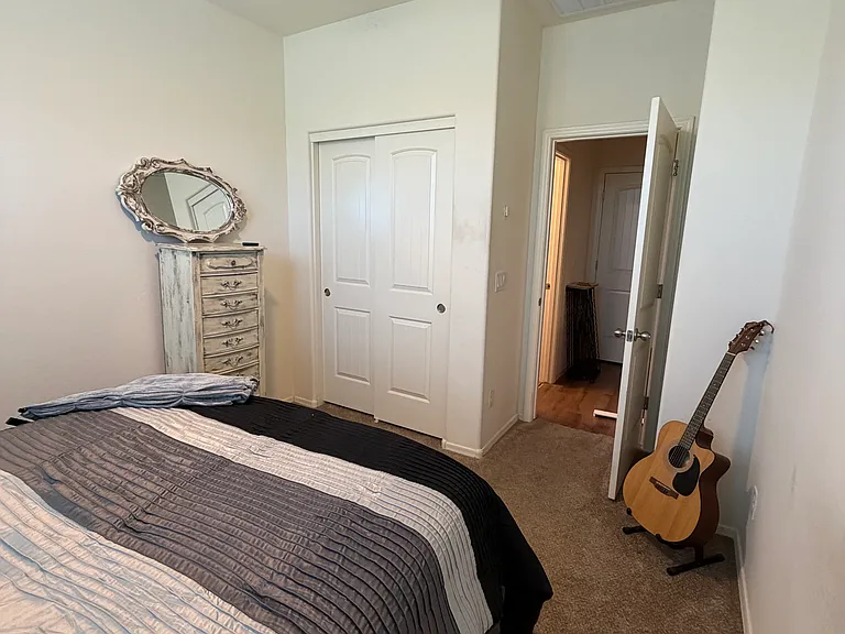 17621 W Daley Ln — Photo 11