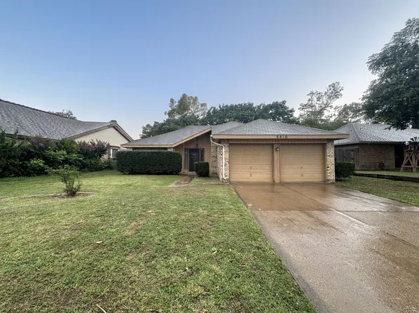 6416 Brookhaven Trl, Fort Worth, TX 76133