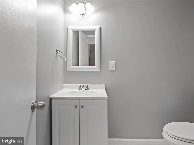 6502 Coachleigh Way — Photo 22
