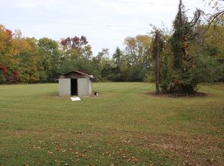 2708 N Whitfield Rd, Clarksville, TN 37040