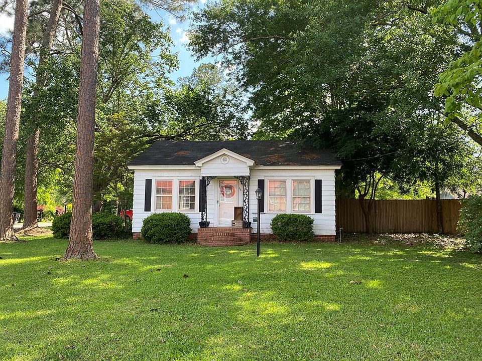 1st image of 504 Chism Ave