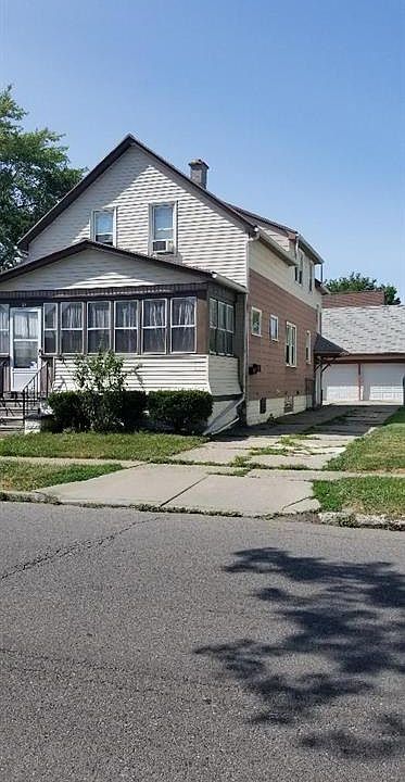 2nd image of 60 Franklin Ave