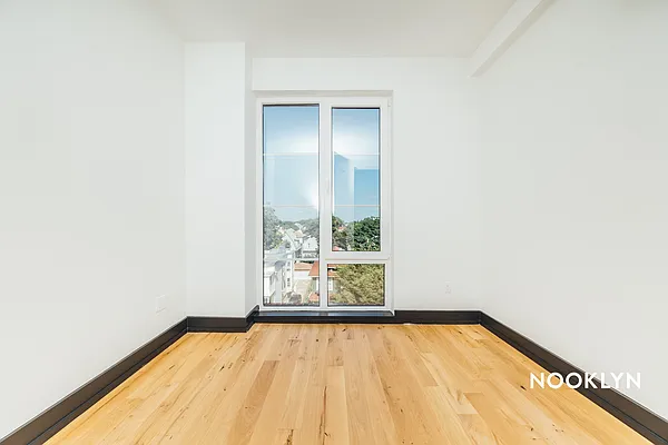 Rented by Nooklyn NYC LLC | media 21