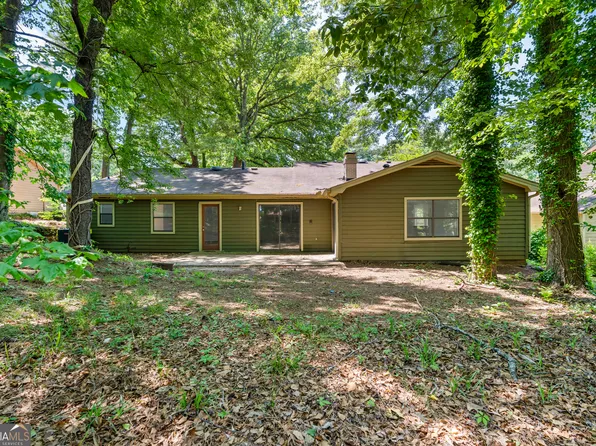 5132 Winterberry Dr, Stone Mountain, GA 30088
