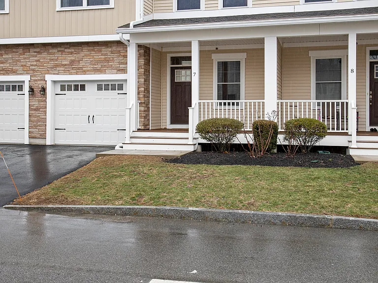 100 Baldwin Ave #7 — Photo 3