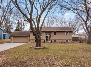 9255 Yucca Ln N, Maple Grove, MN 55369