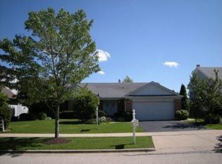 113 Montclair Rd, Vernon Hills, IL 60061