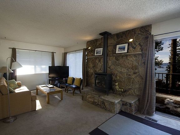 Living room, with lake view