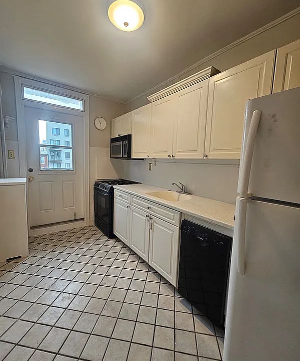 1st image of 23-52 31st Ave #2R