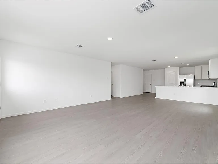 3064 Huntersville Dr — Photo 5