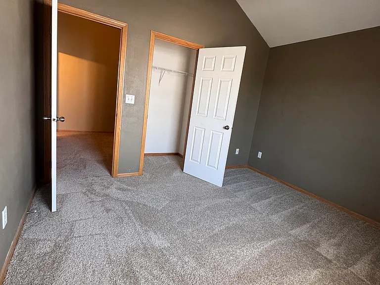 1146 SE Village View Ln — Photo 13