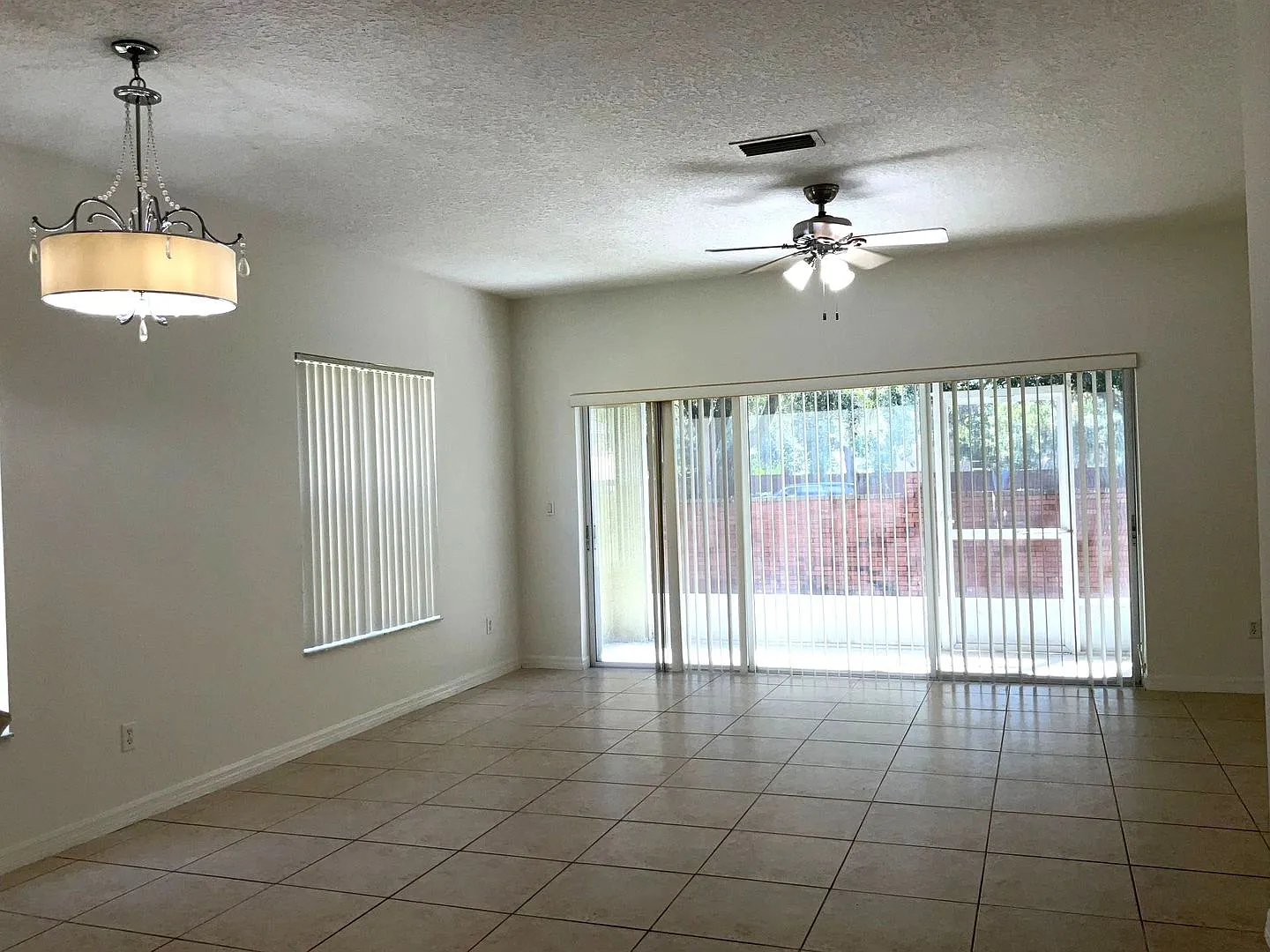 3 bedroom, 2.5 bath in gated community, Daniels Landing Townhomes — Photo 4