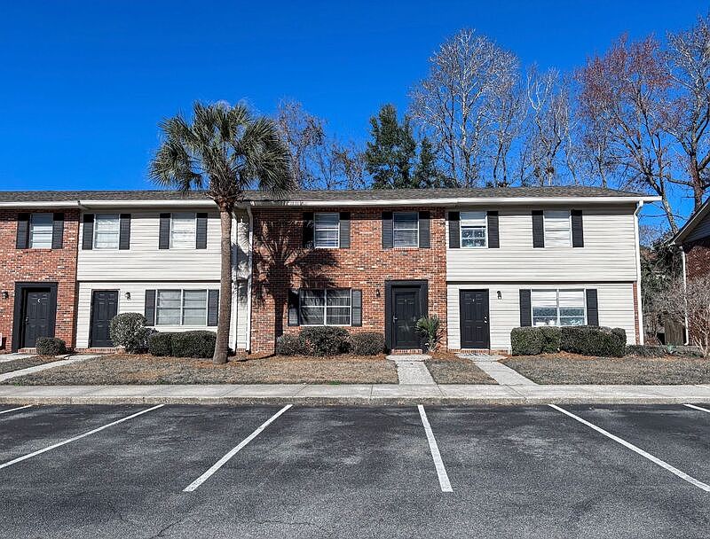 1st image of 415 Parkdale Dr APT 16E