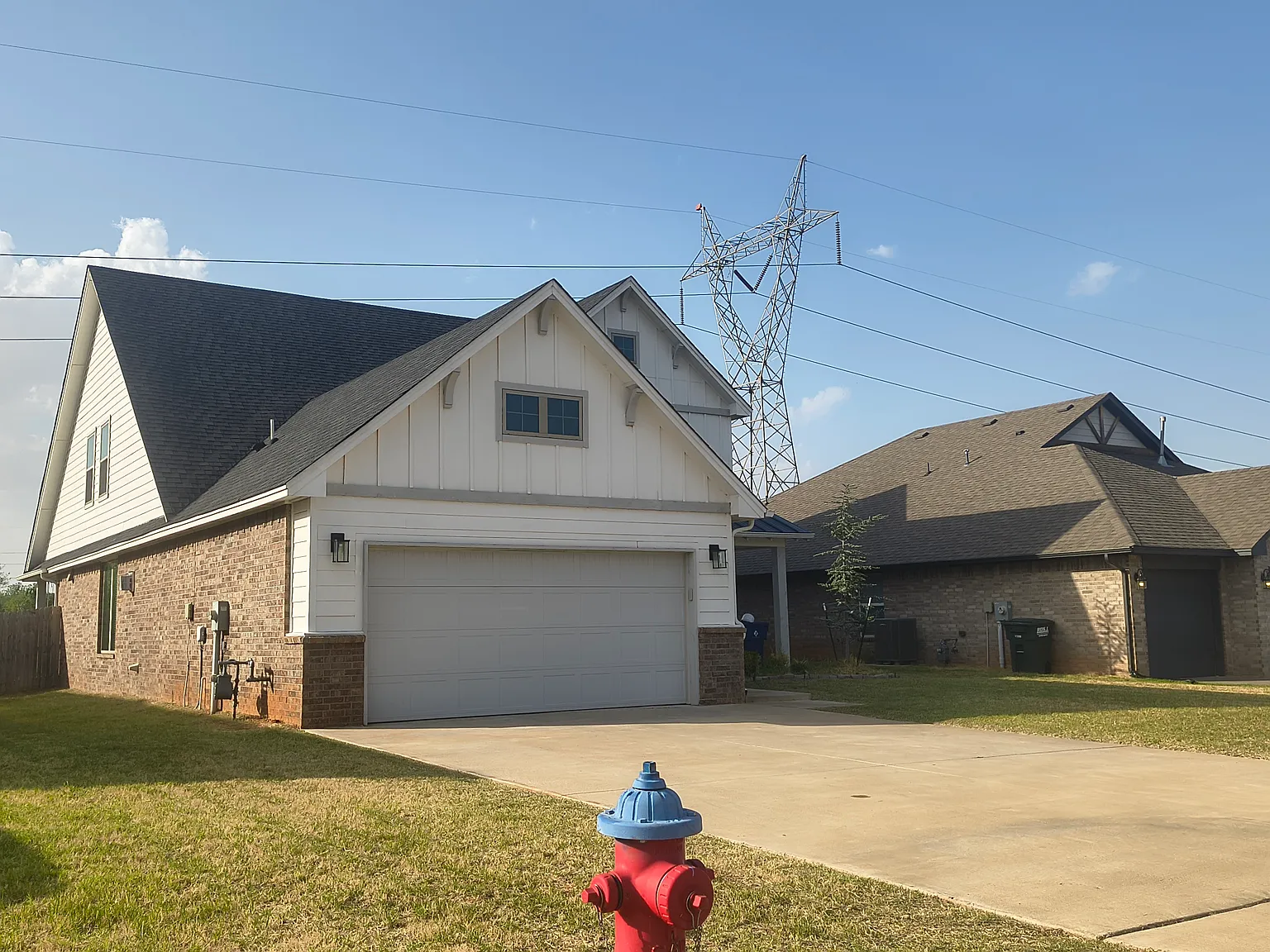 3 bed, 2.5 bath, 2448 sqft, $2,800 — Photo 3