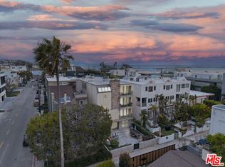 24 Voyage St APT 2, Marina Del Rey, CA 90292