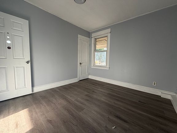 4th image of 23-3 Vermont St #3C