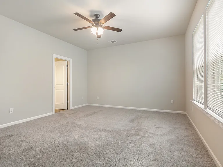 5615 Stuga Dr — Photo 7