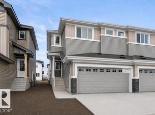 922 18th Ave NW, Edmonton, AB T6T2N2
