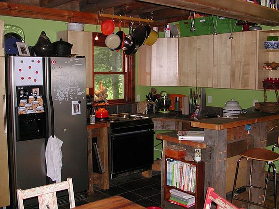 5th image of 60 Brandon Ln