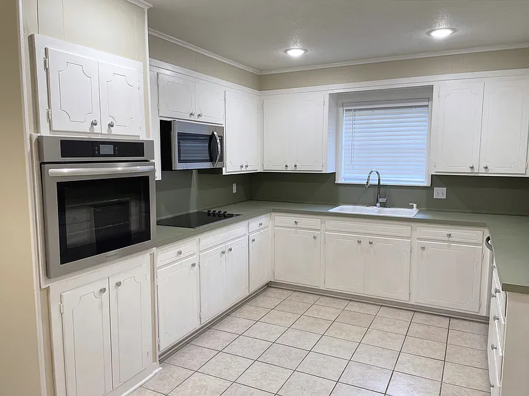 3507 Silverwood Dr — Photo 10