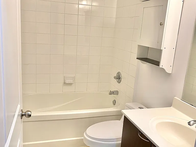 385 Prince Of Wales Dr #3310 — Photo 23