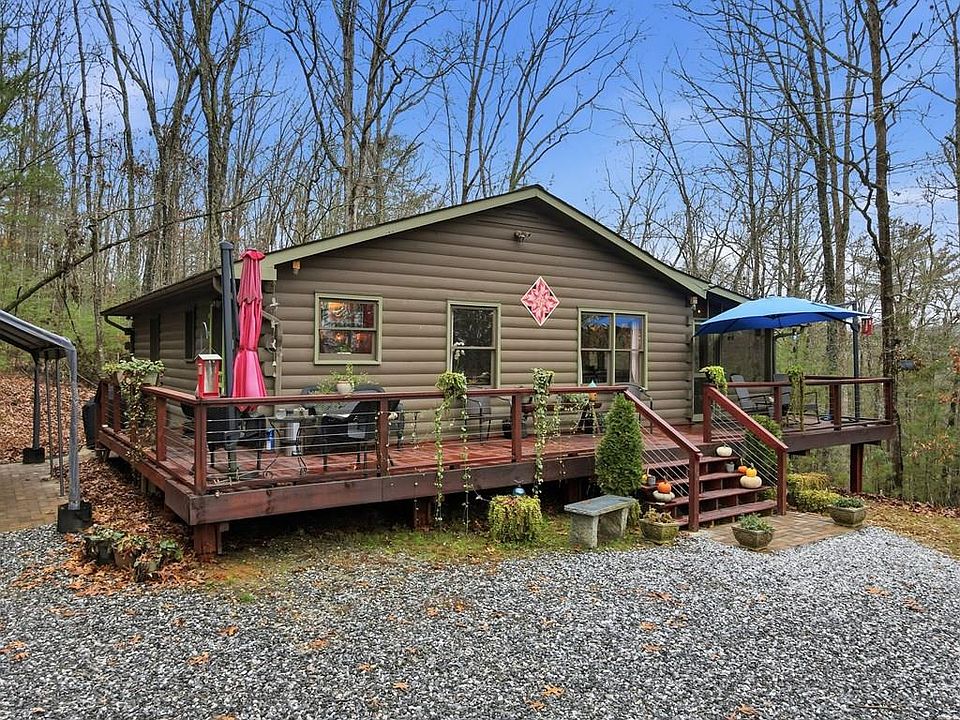 1st image of 136 Tall Oaks Trl