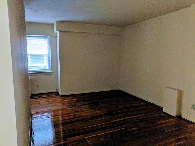 3425 Kensington Avenue — Photo 14
