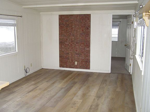 3rd image of 12204 Old Redwood Hwy APT 13