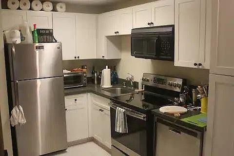 2nd image of 240 Lombard St APT 331