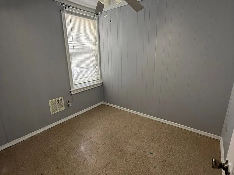 5753 N Beechwood St — Photo 25