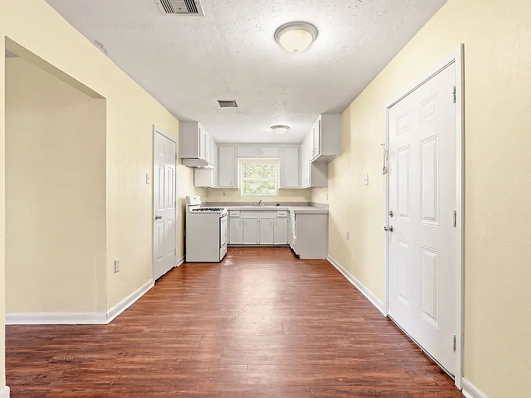 10227 Glenmawr Dr — Photo 9