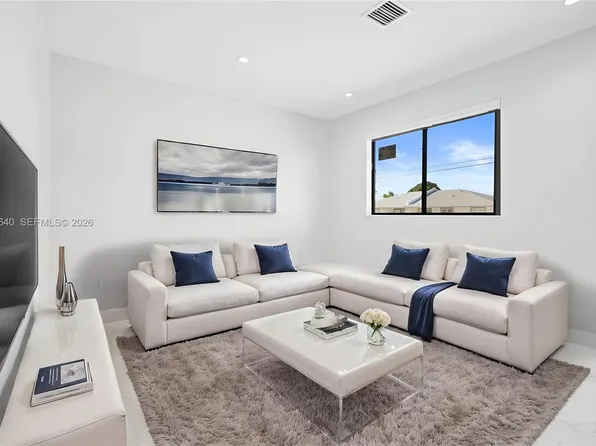 12120 SW 219th St, Miami, FL