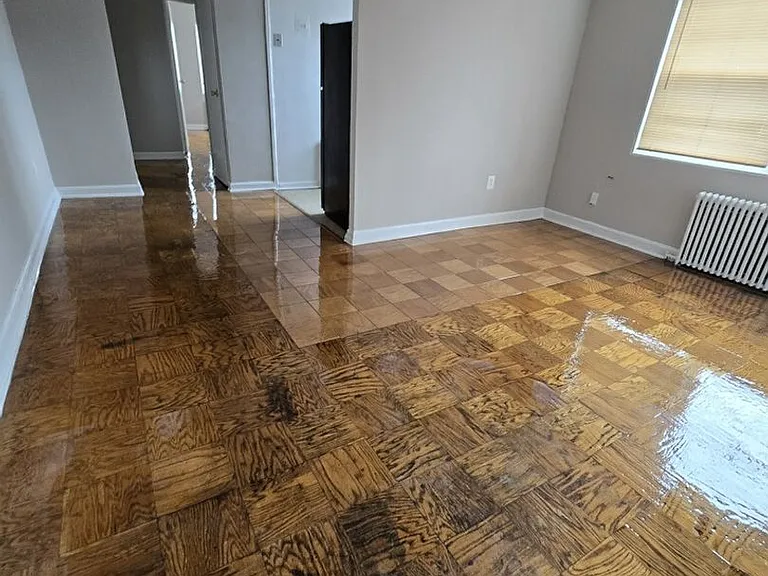 136 Kenilworth Ave NE — Photo 3