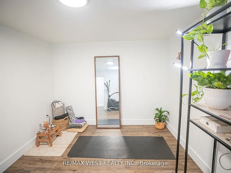 93 Peel St #2 — Photo 28