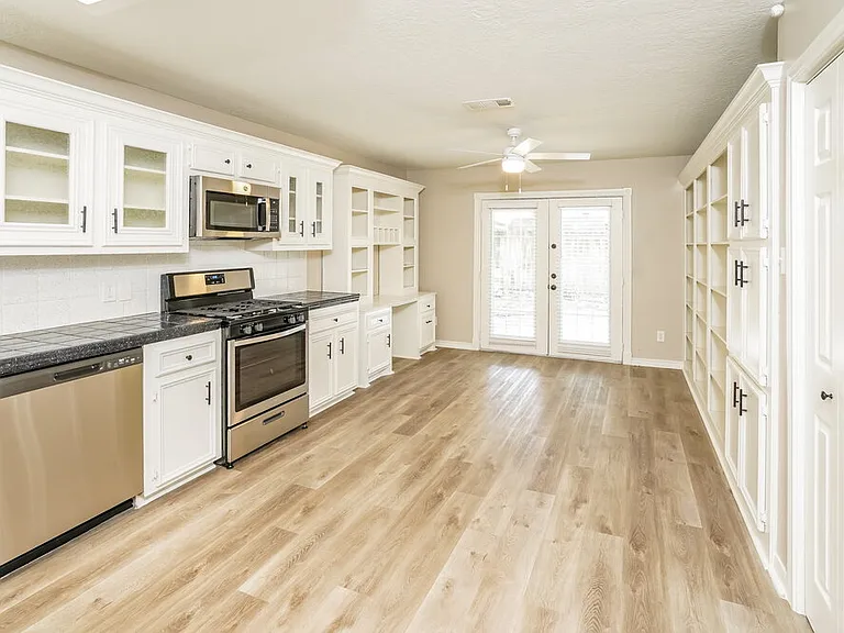 17311 Modbury St — Photo 7