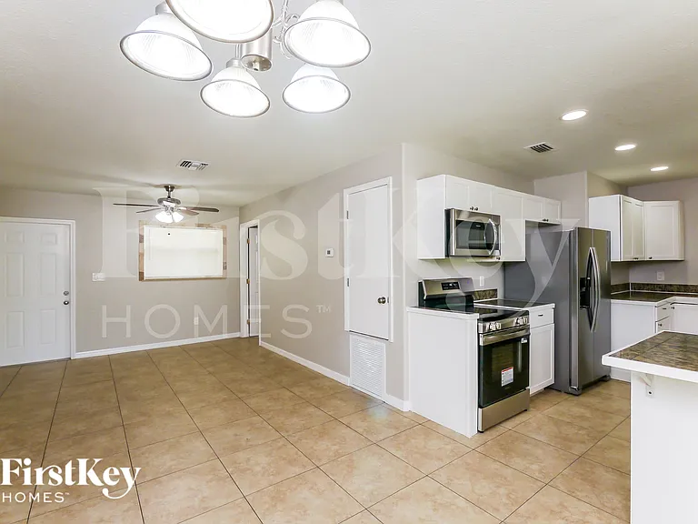 2174 NW 62nd Ave — Photo 5