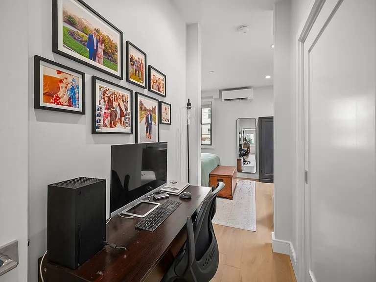 708 E 6th St #2 — Photo 13