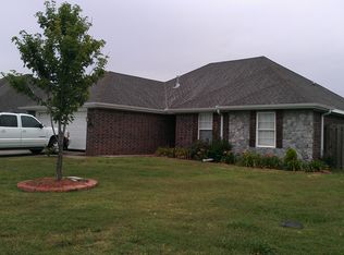 1512 Charles St, Pea Ridge, AR 72751