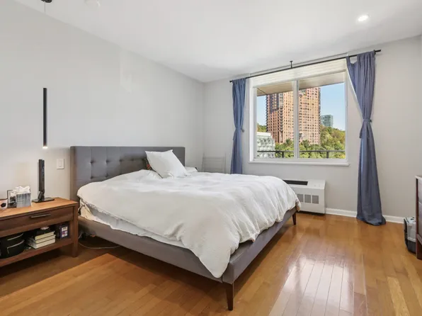 915 Hudson Park image 19 of 44