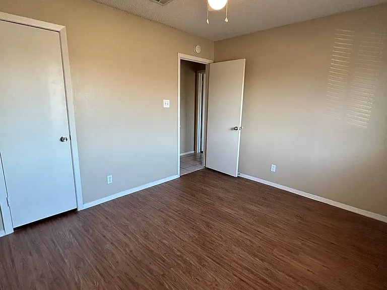 7208 Creekside Dr #D — Photo 13