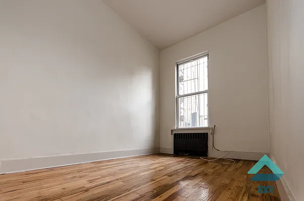 Rented by EXR | media 16