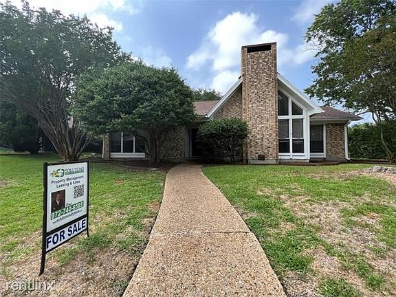 3rd image of 1905R Pleasant Valley Dr