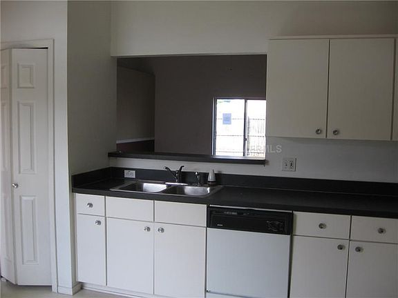 5th image of 1574 Woodwind Dr