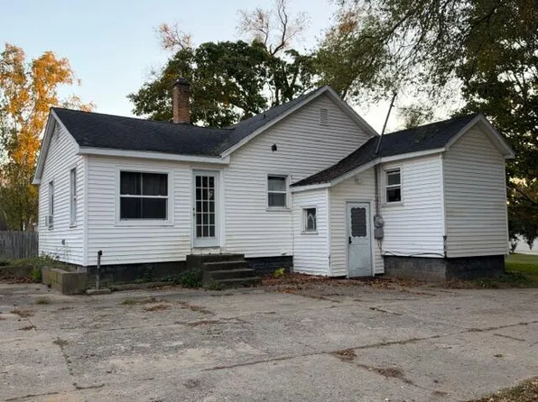 13016 S Mason Dr, Grant, MI 49327