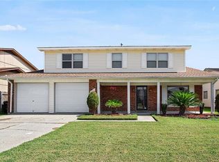7161 Pinebrook Dr, New Orleans, LA 70128
