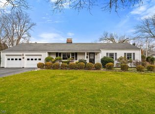 10 Brook Dr S, Morris Plains, NJ 07950