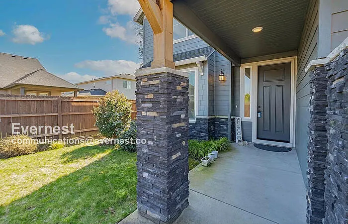 17017 NE 78th Way — Photo 2
