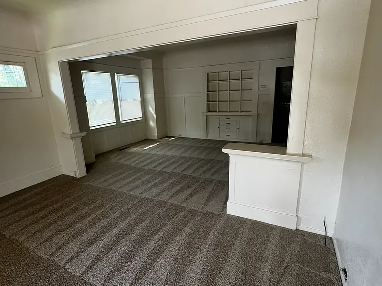 837 N Madison St — Photo 8