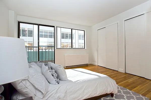 Rented by REAL New York | media 16